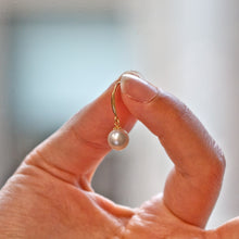 Load image into Gallery viewer, Akoya Pearl Earrings 18K Gold