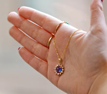 Load image into Gallery viewer, Sapphire Diamond Gold Necklace