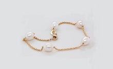 Load image into Gallery viewer, Pearl Bracelet 10K 14K 18K Solid Gold