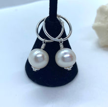 Load image into Gallery viewer, Natural Pearl Hoop Earrings, 10MM Freshwater Pearl Earrings, Pearl Jewelry Bride, Bridesmaid Gift, Birthday Gift Women,
