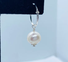 Load image into Gallery viewer, Natural Pearl Hoop Earrings, 10MM Freshwater Pearl Earrings, Pearl Jewelry Bride, Bridesmaid Gift, Birthday Gift Women,