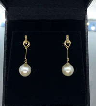 Load image into Gallery viewer, 14K Japanese Pearl Set with Natural Diamond