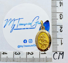 Load image into Gallery viewer, Saint Christopher Pendant, 10K 14K 18K, Oval Religious Medal, Italian Gold Necklace, Birthday Gift for Travellers, Mothers Day Gift