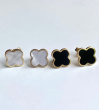 Load image into Gallery viewer, 10K Gold Clover Stud Earrings, Four Clover Earrings, Small Earring, Mother of Pearl Earrings, Birthday Gift for Daughter, Minimalist Jewelry