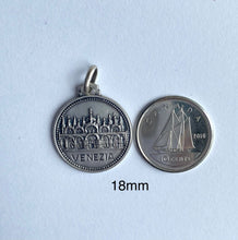 Load image into Gallery viewer, Basilica San Marco Venezia, Saint Mark Basilica Pendant, Church Image Medal, Gothic Architecture Pendant, Birthday Gift For Mom