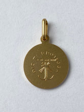 Load image into Gallery viewer, Jesus Christ Redentore Pendant, 14mm, 10K 18K, Solid Gold Jesus Necklace, Italian Made Medallion, Birthday Gift Ideas,