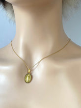 Load image into Gallery viewer, 18K Our Lady of Miraculous, 15mm