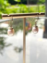 Load image into Gallery viewer, Pearl Drop Earrings, 14K Solid Gold Earrings, Handmade in Montréal Canada, June Birthstone, Birthday Gift for Wife,