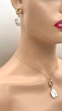 Load image into Gallery viewer, Pearl Drop Gold Necklace, 10K Solid Gold Necklace for Women, Handmade Necklace, Bridesmaids Gift, Birthday Gift for Women, Jewelry for Woman
