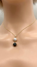 Load image into Gallery viewer, 14K Pearl Black White Necklace