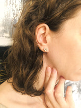 Load image into Gallery viewer, Akoya Pearl Gold Earrings, 10K 14K 18K Solid Gold, Handmade in Montréal Canada, Minimalist Earrings For Women, Mothers Day Gift for Wife