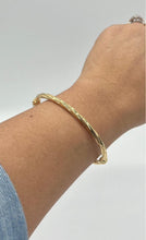 Load image into Gallery viewer, Gold Bangle Bracelet, 4MM, 10K Solid Gold Twist Bangle