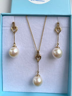 14K Japanese Pearl Set with Natural Diamond