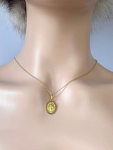 Load image into Gallery viewer, 18K Our Lady of Miraculous, 15mm
