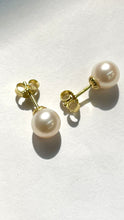 Load image into Gallery viewer, 18K Pearl Gold Earrings, 8mm Japanese Pearl, Solid Gold Earrings, Bride Earrings, Birthday Gift for Women, Jewelry for Woman
