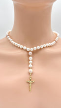 Load image into Gallery viewer, Rosary Pearl Gold Necklace, 14K Solid Gold Rosary, Handmade Montréal, Baptism Gift, Confirmation Gift, Wedding Souvenir, Jewelry for Woman
